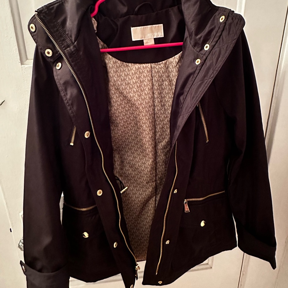Brand new never worn Michael Kors coat.